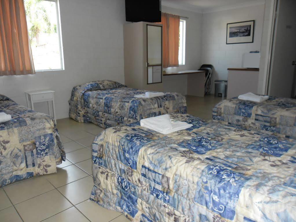 Banjo Paterson Motor Inn Townsville Exterior photo