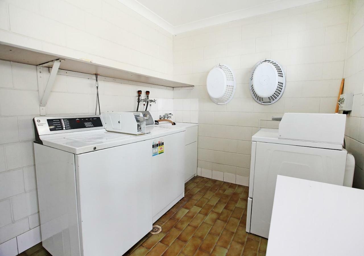 Banjo Paterson Motor Inn Townsville Exterior photo