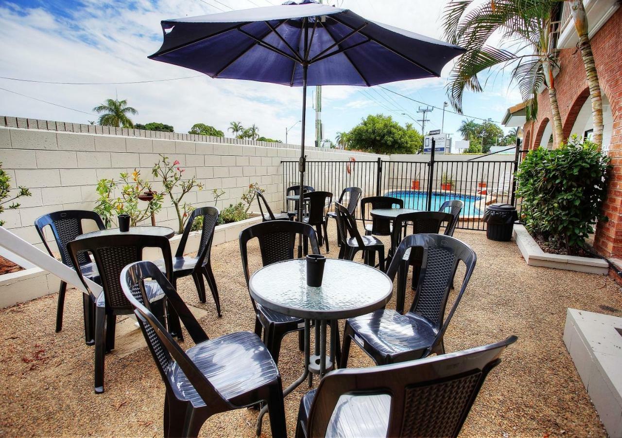 Banjo Paterson Motor Inn Townsville Exterior photo