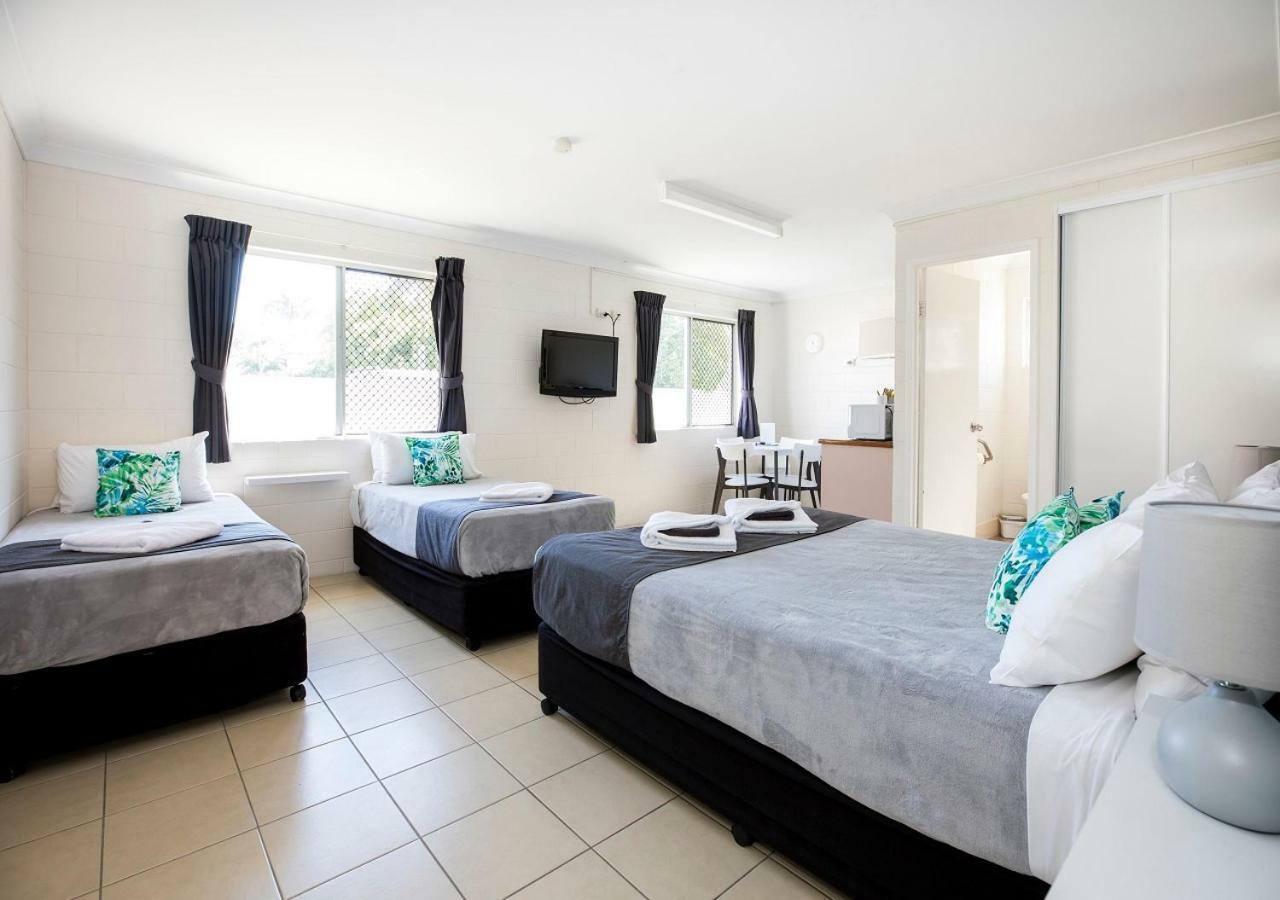 Banjo Paterson Motor Inn Townsville Exterior photo